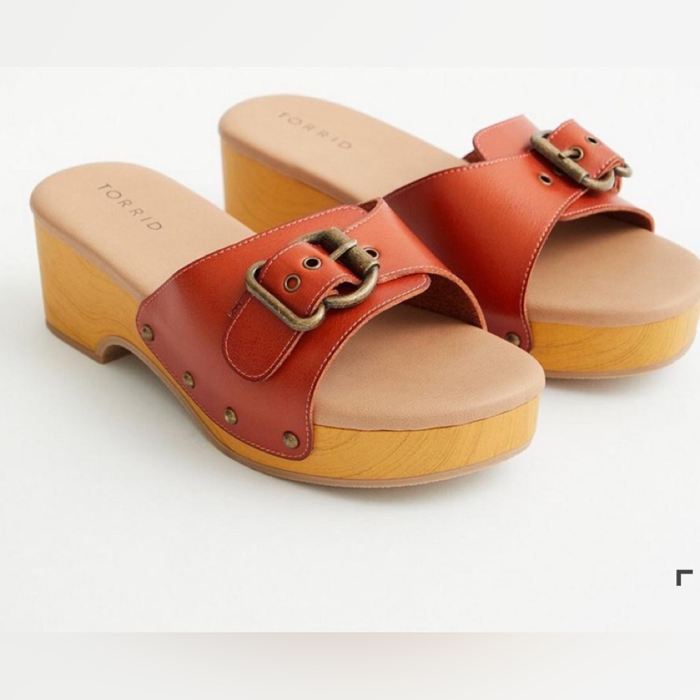 Torrid - 10.5 - Online ExclusiveBuckle Wood Block Heel Sandal (WW)